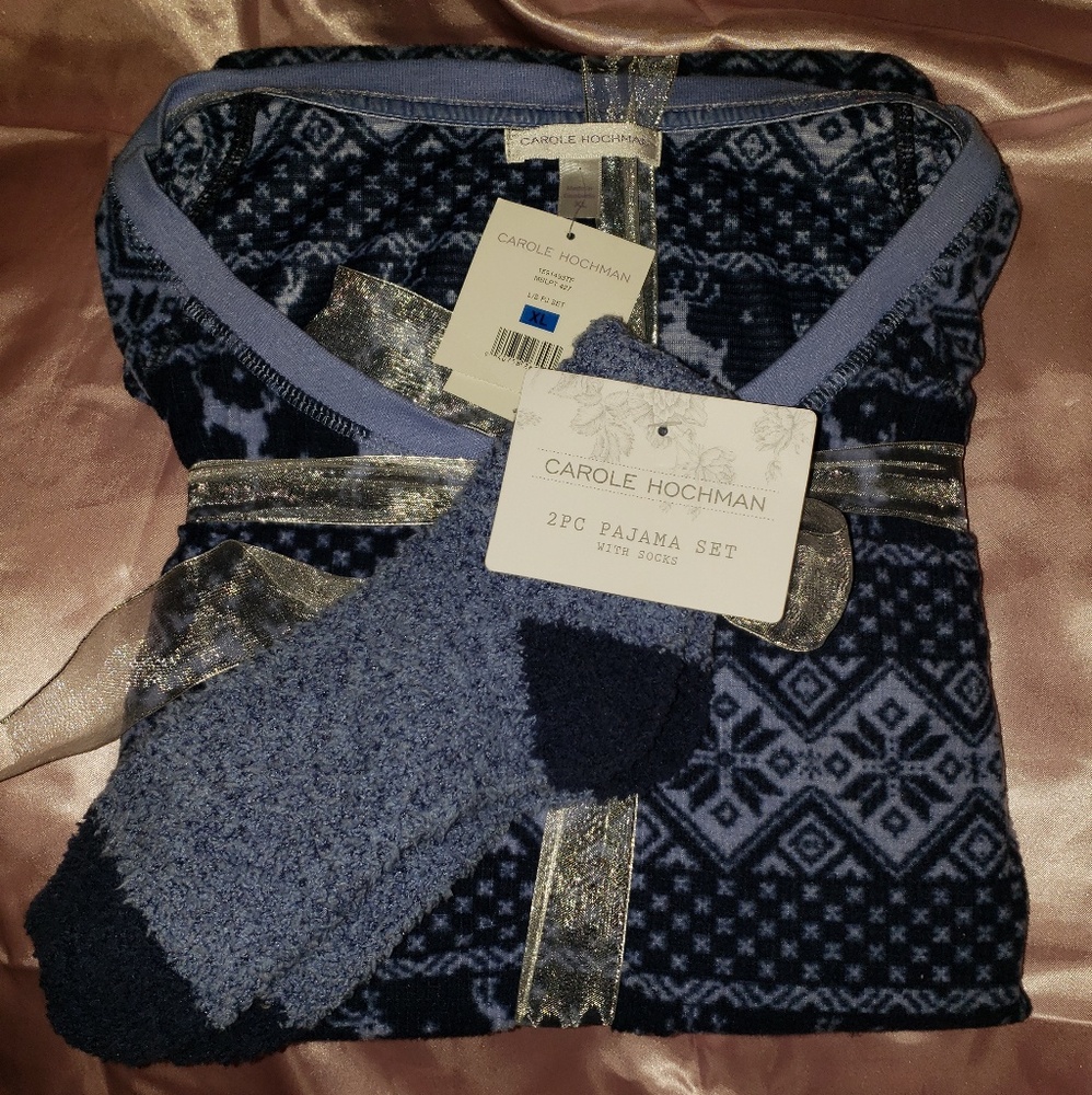 Carole Hochman XL Fleece Pajamas With Socks -NWT